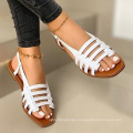 2021 New Flat Sole Single Shoes Fashion Hollow out Beach Shoes Women′s Sandals in Spring and Summer